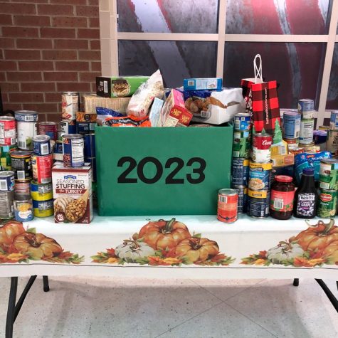 Food drive collection goes toward good cause during the holidays