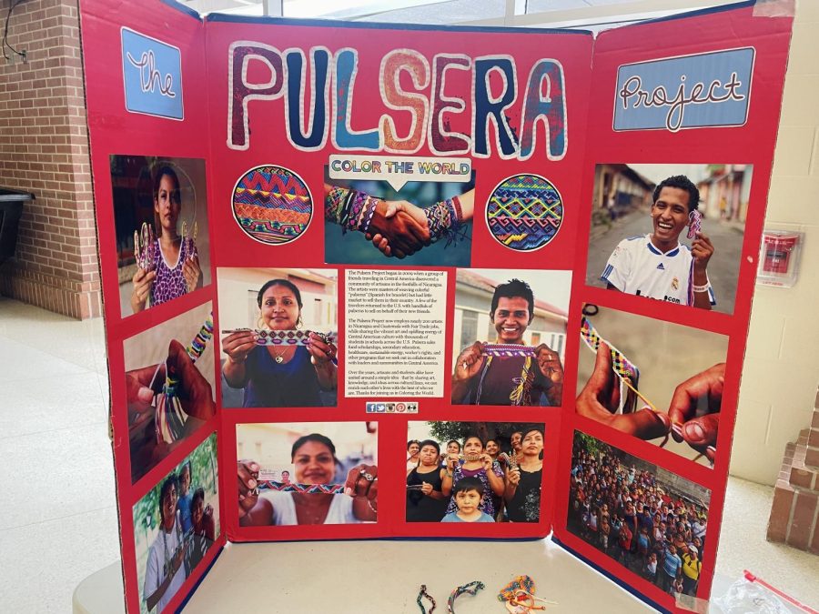 Spanish Club sells bracelet for Pulsera Project