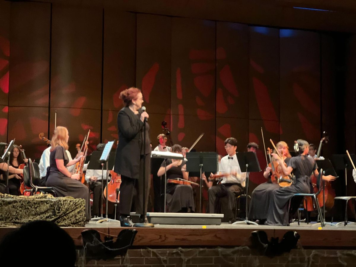 Orchestra plays traditional Halloween-themed music for fall concert