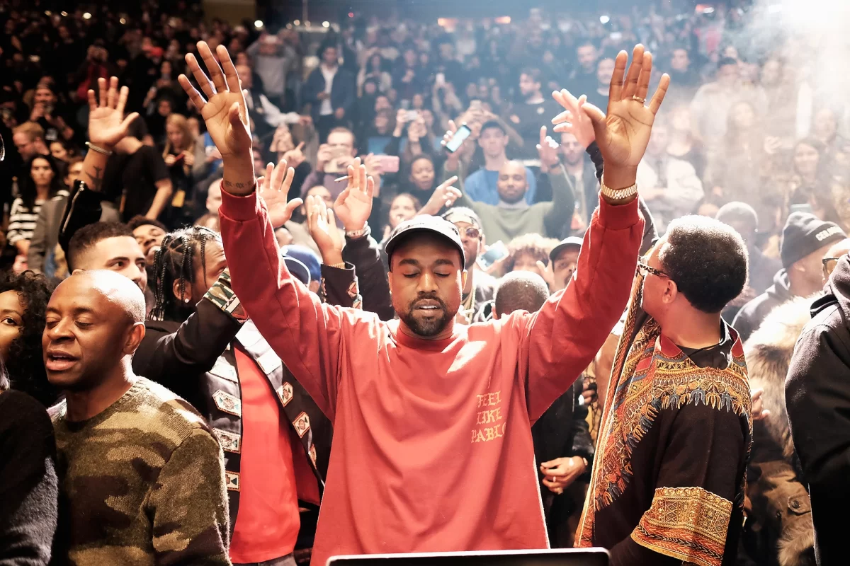 Kanye+at+the+Life+of+Pablo+listening+party